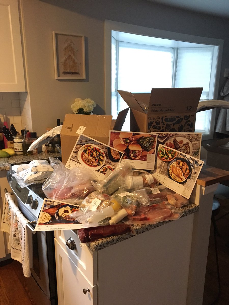 prezcara's tweet photo. We are Tracy and Cara, roomies with a @realhomechef addiction... #wednesdaydelivery https://t.co/qHmAjbc4JG
