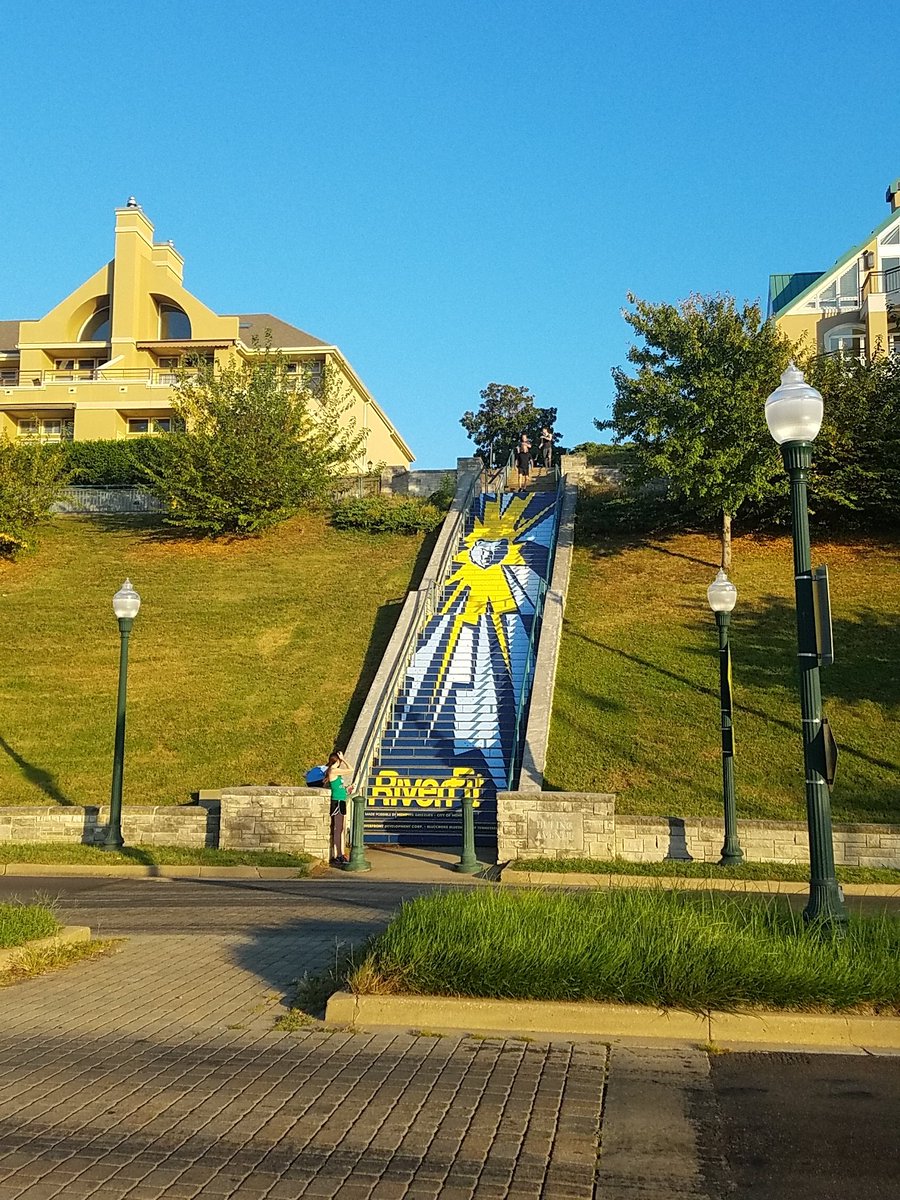 MEM_Council's tweet photo. @CityOfMemphis @DowntownMemphis @MEM_Parks @MemRiverfront @memgrizz @BlueCrossTN #riverfit https://t.co/wxdEfPBqvZ