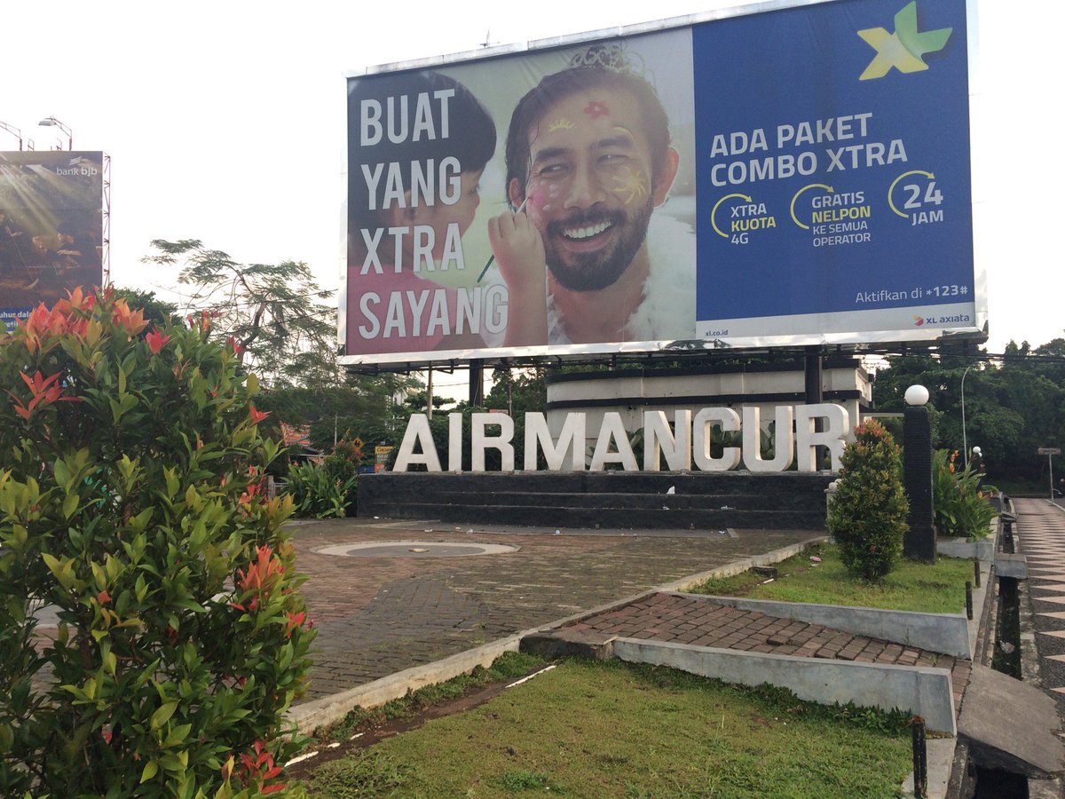 Hi 6th Oct (1993) 🙋🏼😇🎂❣️ (@ Air Mancur Bogor - <a href="/imaginetoilet/">Dadang Ch</a> in Bogor, Jawa Barat) swarmapp.com/c/jhf7yGFS9My