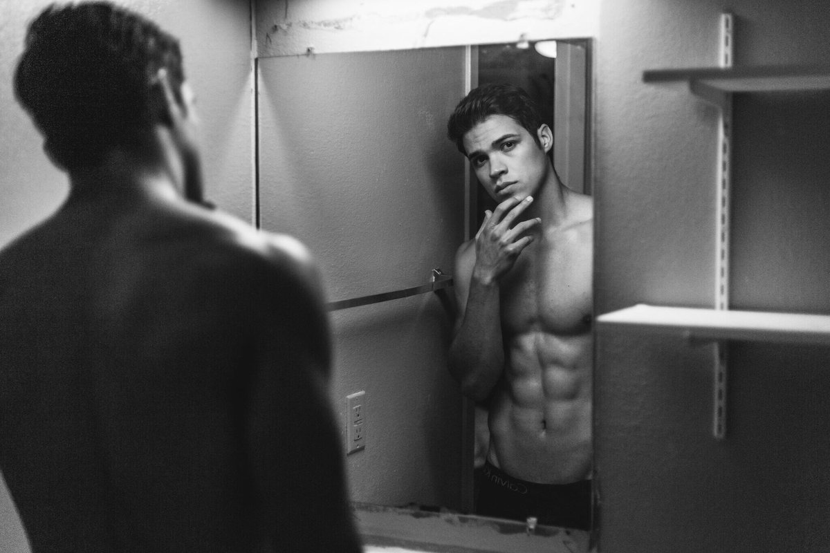 _12jp's tweet photo. @stevetleonard @CampbellModels 

New pic from shoot with @jeysonpaez 👍🏽 https://t.co/IHJVaXk3Qm