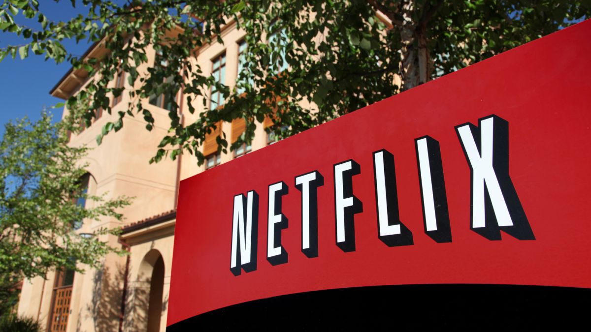Now playing: Netflix movies are heading to theaters buff.ly/2dLoyIq