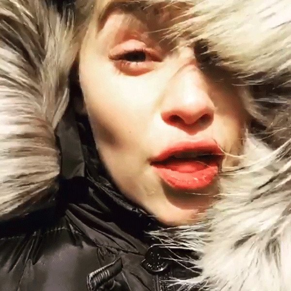 enews's tweet photo. Winter is coming: Hold on to that dragon Daenerys, those winds are no joke. ❄ https://t.co/5JS5zcf3fn https://t.co/5p1HWCDJ42
