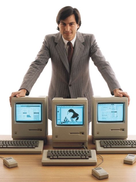 ExaMeme's tweet photo. Will never forget the original iPhone introduction..."it's a phone, ipod, internet....are you getting it?" #RememberingSteve #RIP2011 https://t.co/6OjxmFrWRu