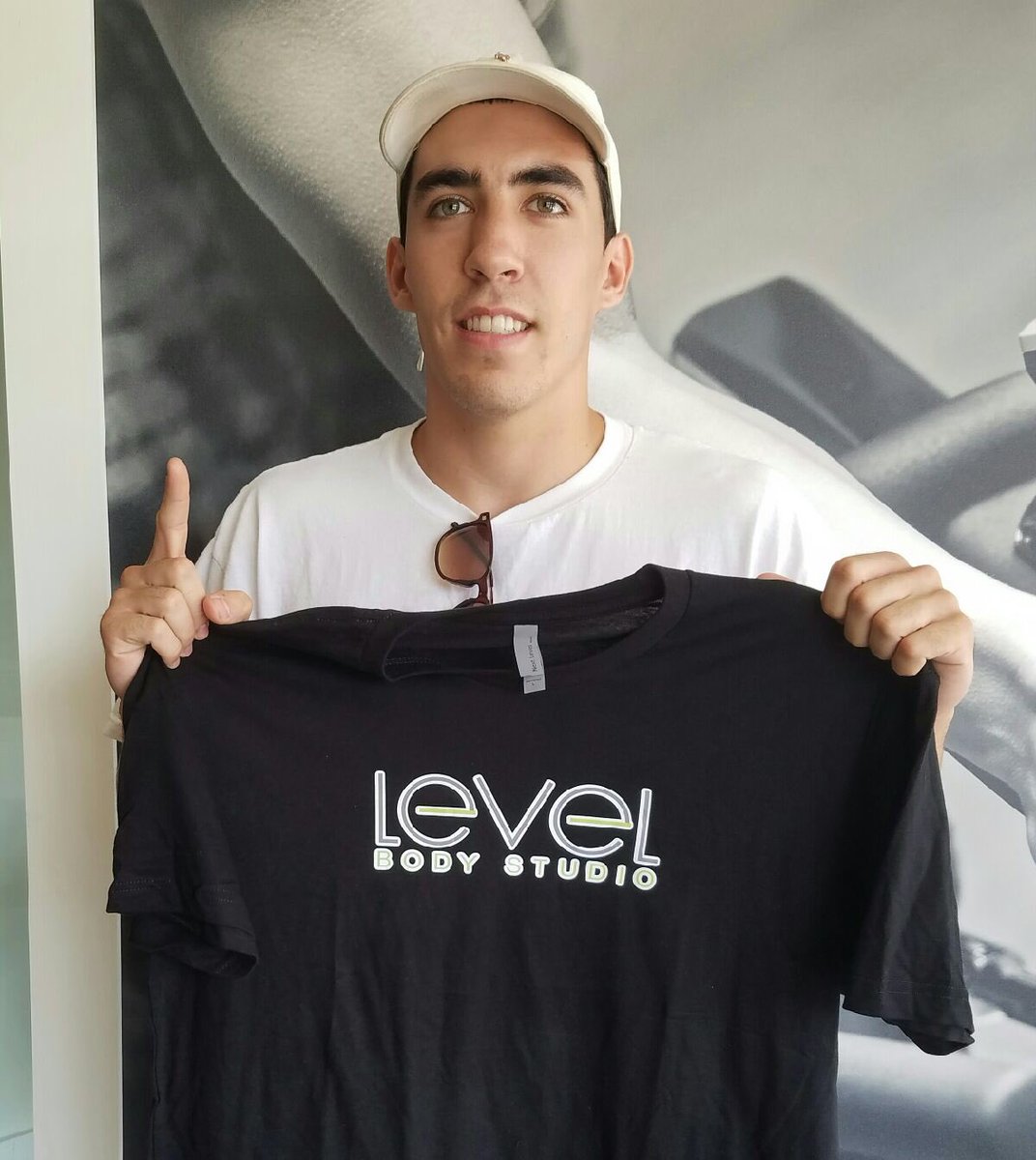 levelbodystudio's tweet photo. #liveanewlevel  ❤❤️️Boxing! Reduce Stress, Build Muscle, Burn  &amp; Strengthen core Meet Bryan on Thursday's at 6:30p! https://t.co/aTfPVvkSZ0