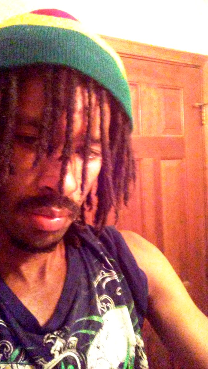 Gemini_Blaze's tweet photo. quick pics: #Stylish #Locklife #Dreadlocks #Ether9 #Photography #Afrofuture thought https://t.co/UtJ1fCSjei