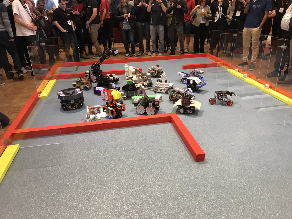 UTSEngage's tweet photo. #Robots took over UTS last week for the #NIARC. Catch up with @RadioNational @UTSFEIT
https://t.co/74A3BKrhiF https://t.co/xhGtqMOK1r