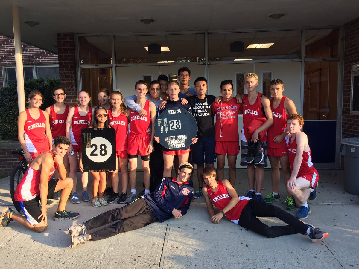 DunellenXC's tweet image. Congrats to the squad for defending their crown as Battle of Route 28 champions. #XCworldwide #RunDXC