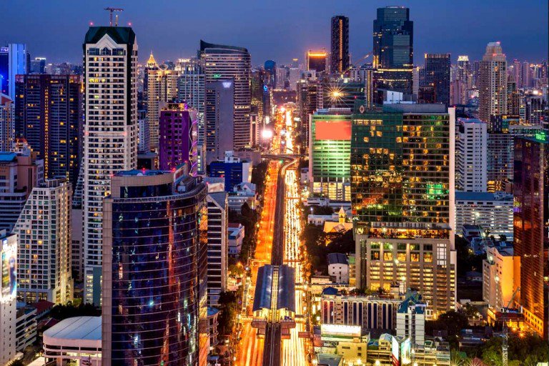 библейский назарет город. бангкок деловой центр. силом улицы. бангкок таиланд алое здание. район силом бангкоке.