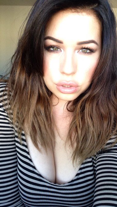 On this day last yeeearrr😘 https://t.co/8Qz73ak5fu<a href="/tag/newprofilepic"class="tags"><span>#newprofilepic</span></a>