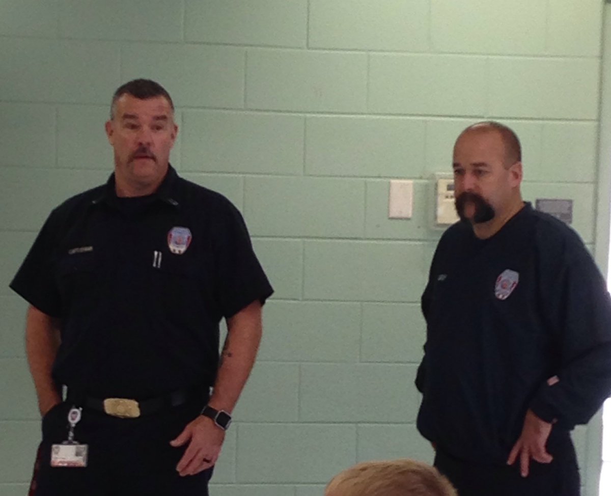mbugg2's tweet photo. Thank you Norwich Township firefighters for sharing safety tips with us today! https://t.co/3cnTVNvJnC