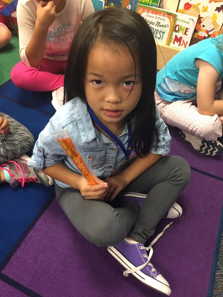 BenferKinder's tweet photo. We learn matter can change from liquid to solid and back to liquid @BenferKISD. #BetterNeverStops #BenferNeverStops #BenferAwesome https://t.co/x4efVZIdfF