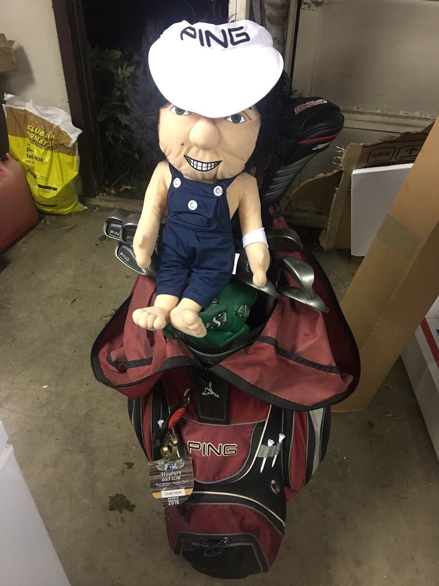 C_RORRIS's tweet photo. @bubbawatson He looks pretty good hanging out with the rest of his @PingTour family. Hopefully I can get out to swing it this year #PinkPing https://t.co/T4h1pF7ykf