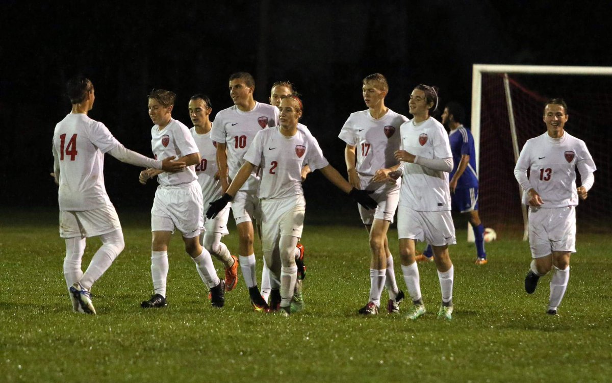 pjbrightbill's tweet photo. So proud of my team! PAC champs. Let's eat boys #SQUAADDDD โฝ https://t.co/nL1znhtlyC