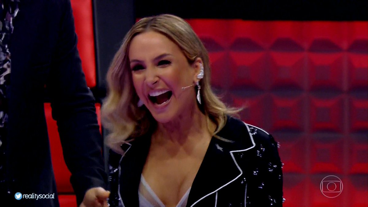 feelingsbubble's tweet photo. Dona do programa e tem o melhor time até o momento! Aceitem, haters! 😘 #TimeClaudia #TheVoiceBrasil https://t.co/h45GtngLxd