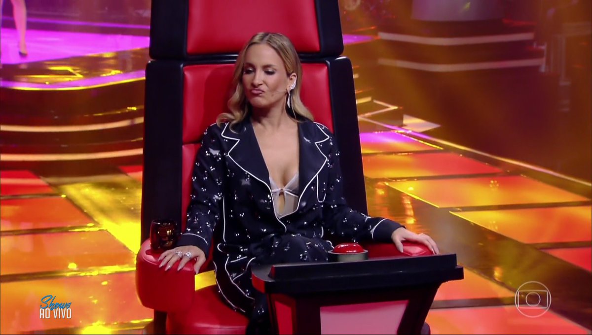 feelingsbubble's tweet photo. Dona do programa e tem o melhor time até o momento! Aceitem, haters! 😘 #TimeClaudia #TheVoiceBrasil https://t.co/h45GtngLxd