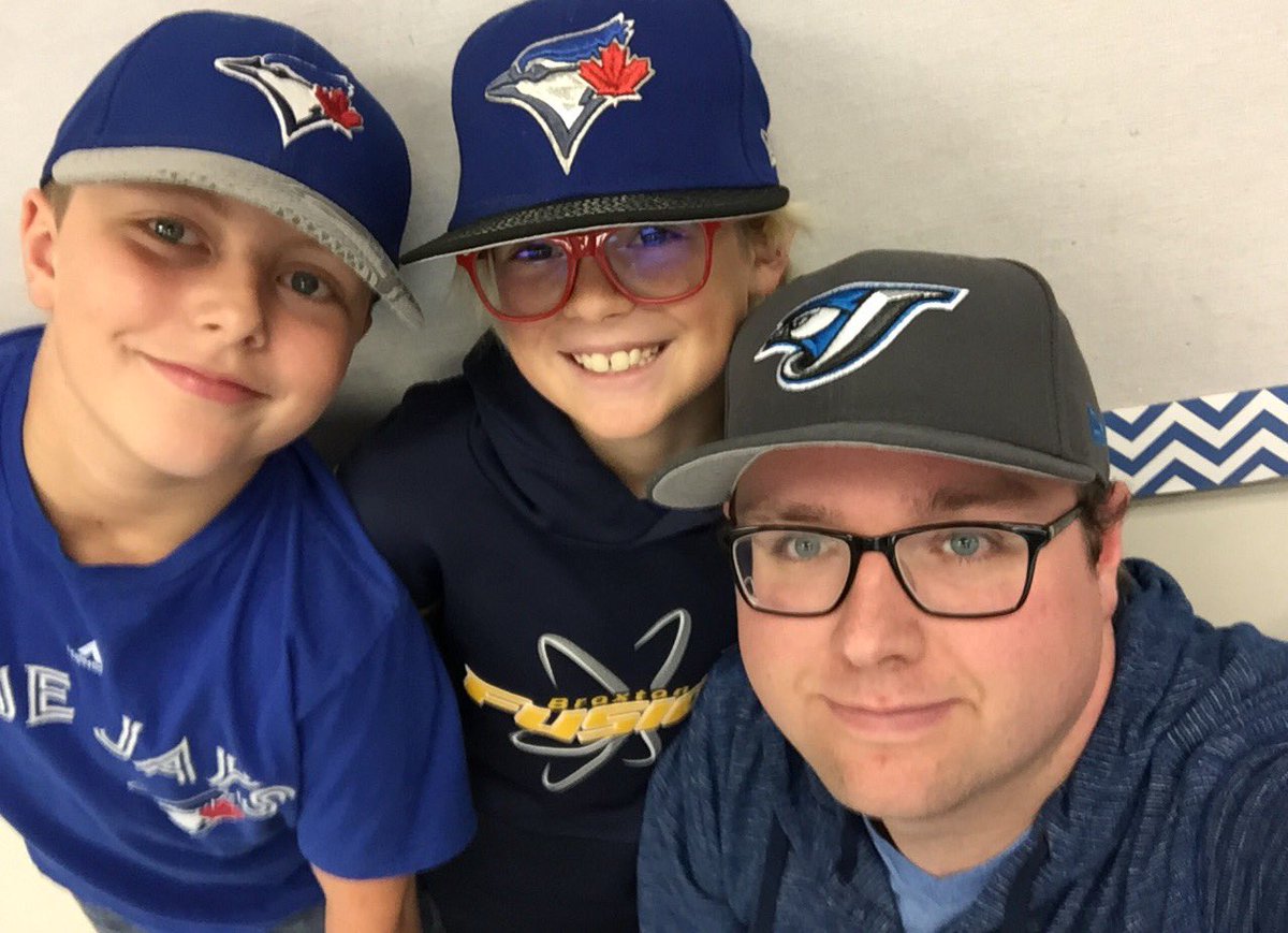 sheldcust's tweet photo. These smiles celebrating the Jay's win were part of a great World Teacher's Day. #OurMoment 🇨🇦#PSD70 @BroxtonPark https://t.co/rdRpsGwpKm