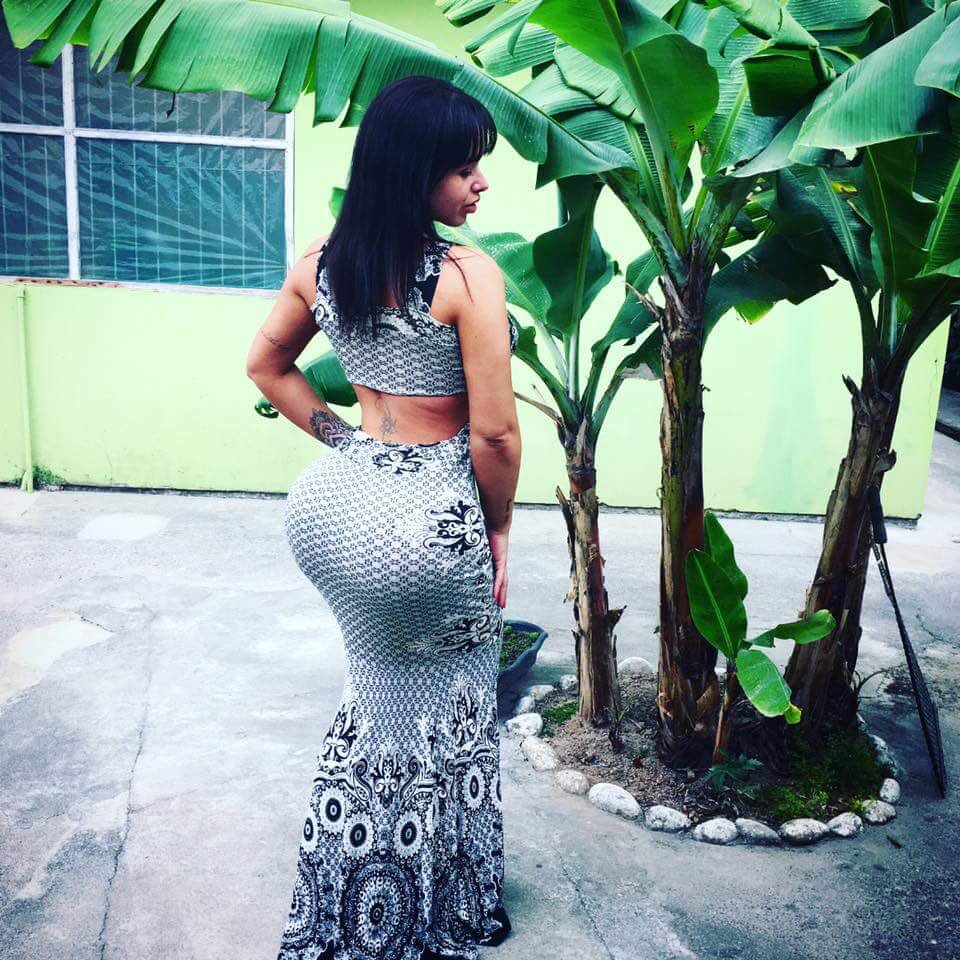 DChristiannus's tweet photo. @angellima__ qualquer roupa bonita fica perfeita em vc!! Você é gostosa demais e muito sexy, eu amo te seguir Bjos!! Te desejo tudo de bom😊🌹 https://t.co/GyOxoz099I