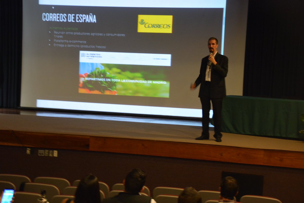 ULatinadeCR's tweet photo. Gilles Maury sobre Generaciones Digitales #LanzamientoDigitalBusiness @ULatinadeCR https://t.co/pMujJRlnPX