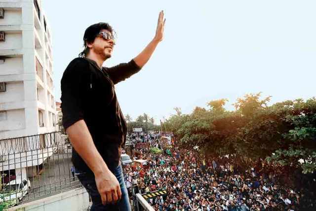 ‘Mannat’ Dipersoalkan, SRK Terancam Diusir halobolly.com/2016/10/06/man…