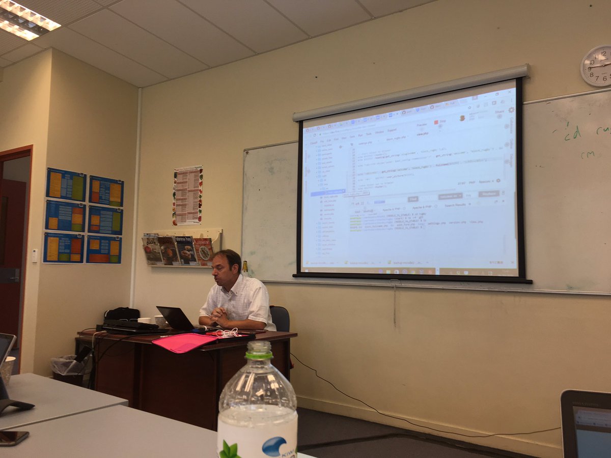 Building custom blocks in the Moodle developer workshop today with Justin Hunt #mootnzx  <a href="/synapsysnz/">Synapsys NZ Ltd</a>