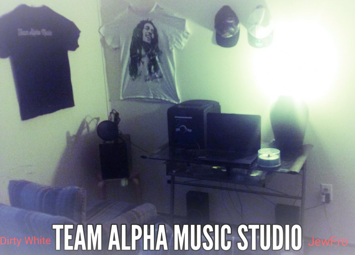 dirtywhite420's tweet photo. Hit up my sound cloud for some real music https://t.co/eRFH1Pz02y https://t.co/4zcjbE0X6v