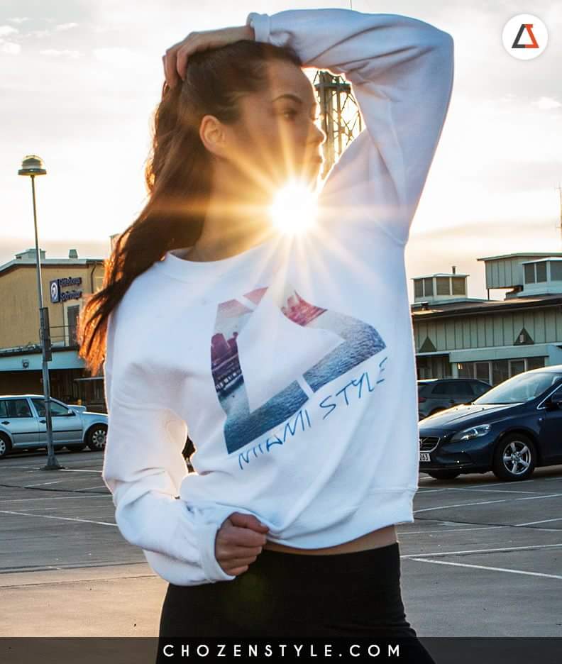 ChozenStyle's tweet photo. #Fall is here everyone! Grab your favorite #sweatshirt to keep you warm. #Shop now at https://t.co/sroDiVSmIj https://t.co/n0tjIEp29B
