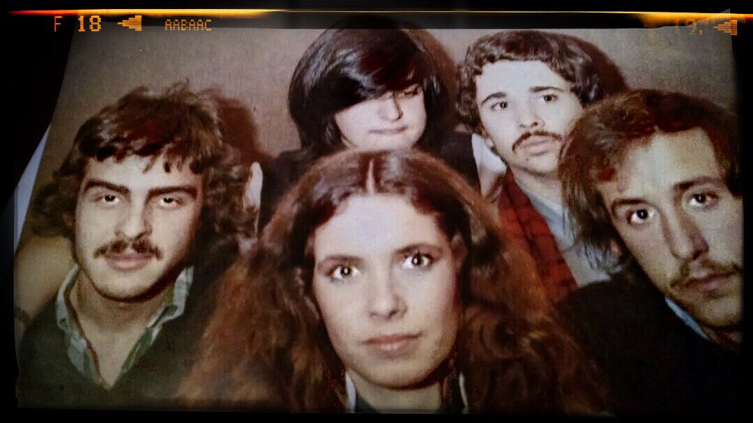 mariasanchez_es's tweet photo. Algunos años han pasado ya...  #40AñosDeMusica @sanmihanovich #DamianFigueroa #MariaSanchez #VaneMihanovich #QuiqueConte https://t.co/WhfYv0HK2p