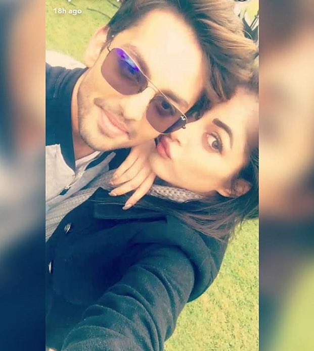 Kingkohli_Team's tweet photo. Awww #himanshkohli #throwback #shoot #time #love <3 📸🎥📽🎞 #ThrowbackLondon #OnSets #DilJoNaKehSakaa @himanshkohli @TheRealPriya https://t.co/7KpXZVCBfZ