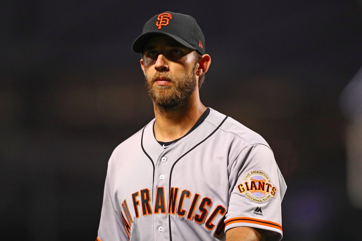Con esta salida Bumgarner lanza su 6to partido de #playoffs sin permitir carrera, empatando a Tom Glavine como mayor de la historia