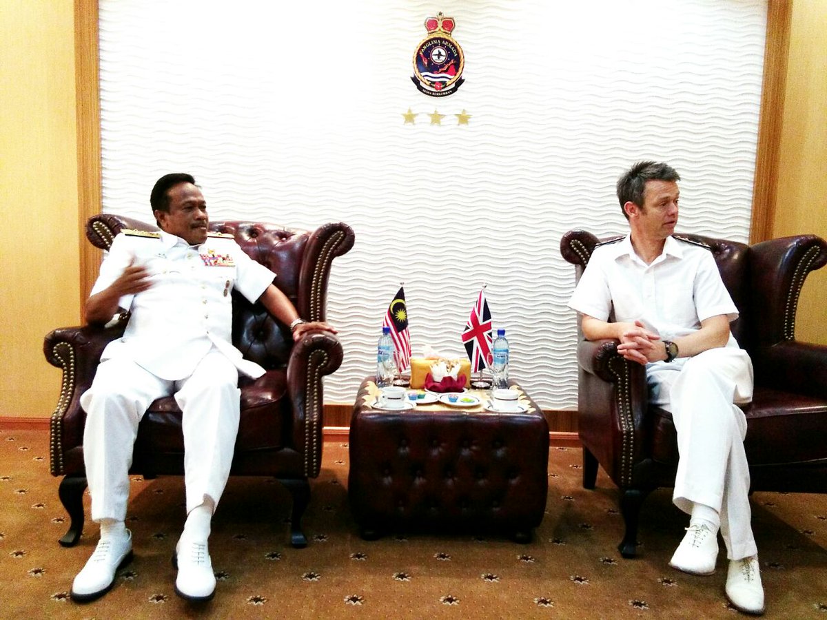 Welcome Rear Admiral Alex Burton to Lumut Naval Base #DefenceDiplomacy #RMN <a href="/tldm_rasmi/">Royal Malaysian Navy</a> <a href="/mykamarul/">Kamarul</a> <a href="/tldm_rasmi/">Royal Malaysian Navy</a>