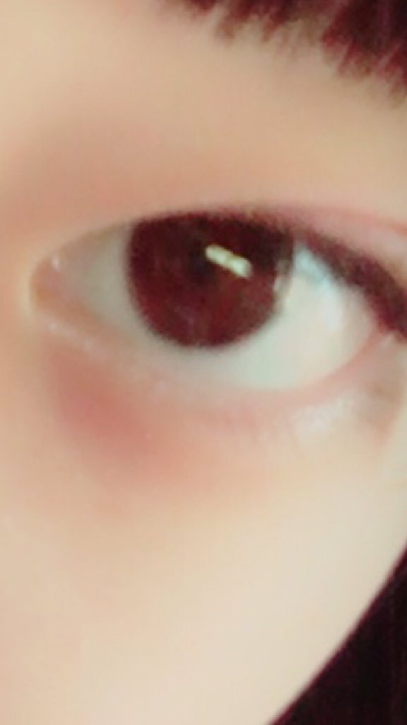 冷やすと瞳の色が薄くなる Eyes Color Twitter