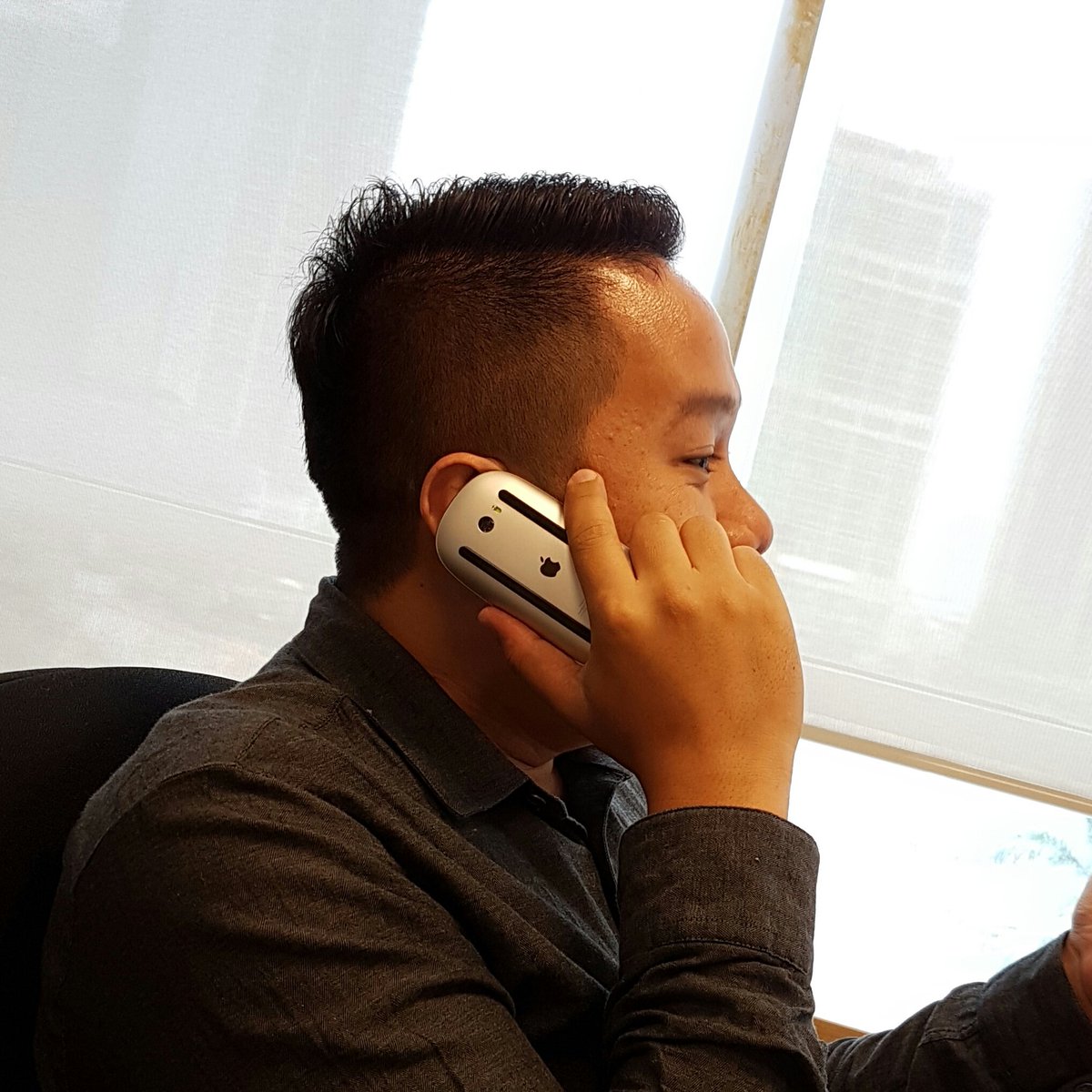 freeyudis's tweet photo. Testing the most ergonomic device that @Apple ever built, as a phone! :) https://t.co/NBDMhBzXNu