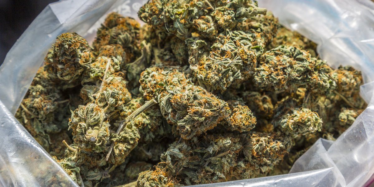 Fake news site sparks concern over "deadly marijuana" recall claim huff.to/2duJrKm