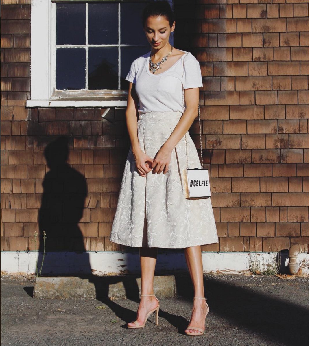 saharacouture's tweet photo. Wear ur plain white tee with a flare skirt and pair it with a statement necklace to create this outfit
#fashion #fashionblog #fashionblogger https://t.co/u6eNX2X8sk