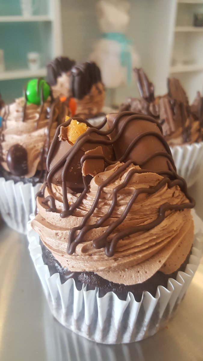 Delish! Sweets &amp; Treats #cupcakes #Roanoke #bakery #EatRke