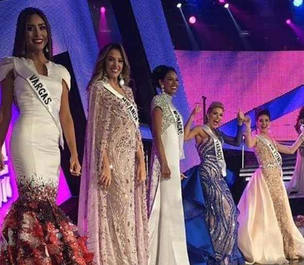 2016 | Miss Venezuela | 4th runner-up | Rosangelica Piscitelli  - Page 3 CuDs7koWYAApFt_