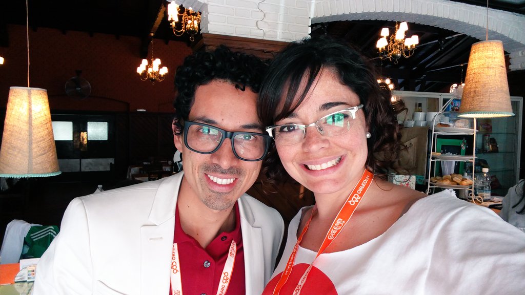 XimeParodi's tweet photo. Recordando momentos del finde en el #ENL2016 me encontre con el cordobés recientemente adoptado @alexpinilla. https://t.co/uiiOZJNLaQ