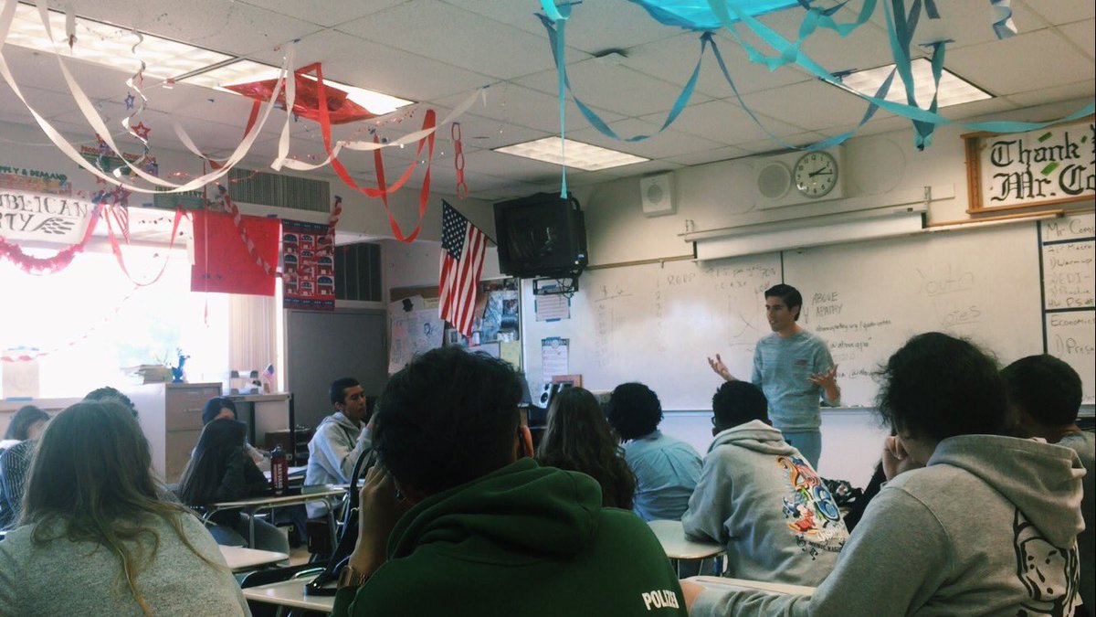 aboveapathy's tweet photo. @fredythemercury speaking to high schoolers about the importance of voting #YOUTHVOTES https://t.co/EBk5WvVwHT