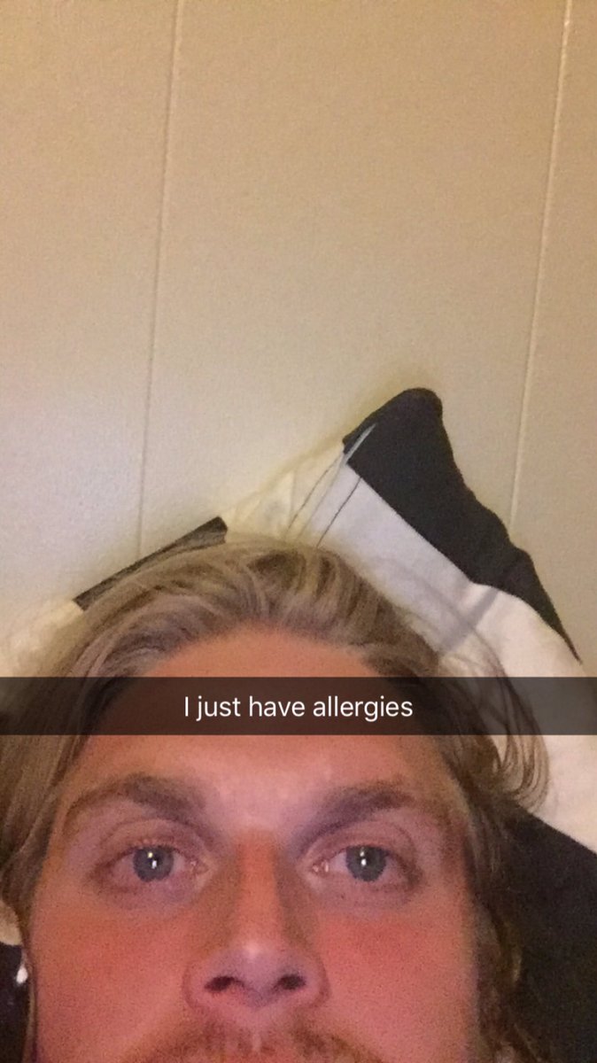 evan_breen's tweet photo. when ur dad ask How's Ur Night on snapchat https://t.co/rRCoH39KZY