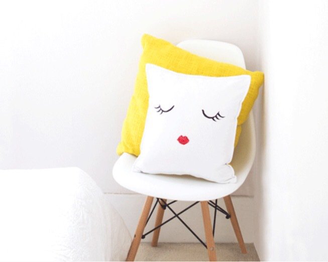Repost - Coussin Visage - J'Adore Le "Do It Yourself" #DIY #doityourself #decoration #deco
buff.ly/2dGBx1v