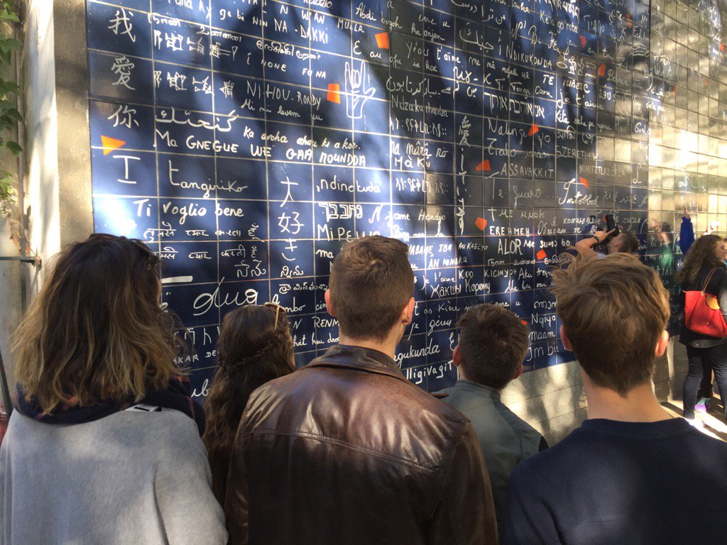 oates_roger's tweet photo. @RSIC2016 @BC_Rd_Sq_2016 studying up on sharing the love at le mur des je t'aime #iloveyouwall #weloveparis https://t.co/lwFFsloqi1