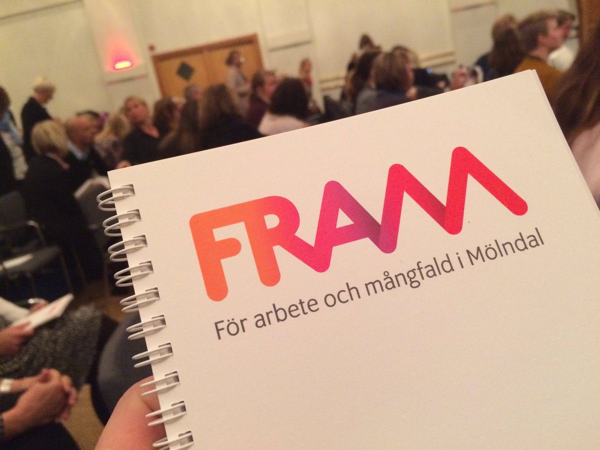 EballabE's tweet photo. Nu kör vi! Ledardag med Mölndals stad
#FRAMM
#bästachef
#bästamöjligamölndalvarjedag https://t.co/DbczaVdzrd