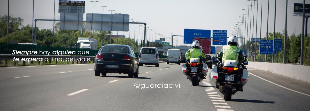 guardiacivil's tweet photo. Siempre hay alguien que te espera al final del viaje.
Al que se cruza en tu camino, también.
Sé prudente. https://t.co/eXmIxhYqlT