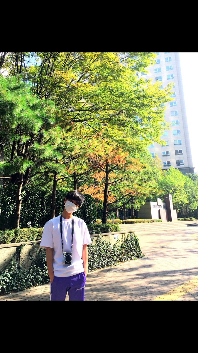 YesungMorocco's tweet photo. Yesung IG:  🌞 #InFrontOfTheHouse #Sunny https://t.co/0ATMOcz39X