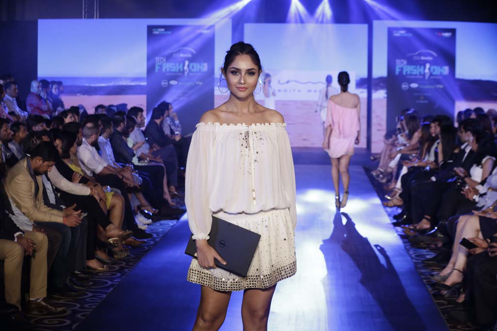 exhibitmagazine's tweet photo. @Dell_IN #TFT16 #TechFashionTour #TechkedUp https://t.co/bI14qrbFq9