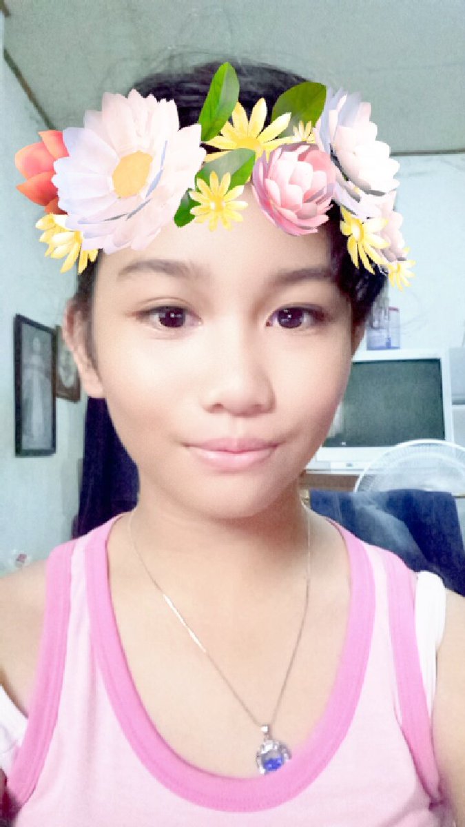 NGeroso's tweet photo. In my room just chilling
#fromschool
~bubble
👑👌👌👌👑 https://t.co/FaM6IefBp8