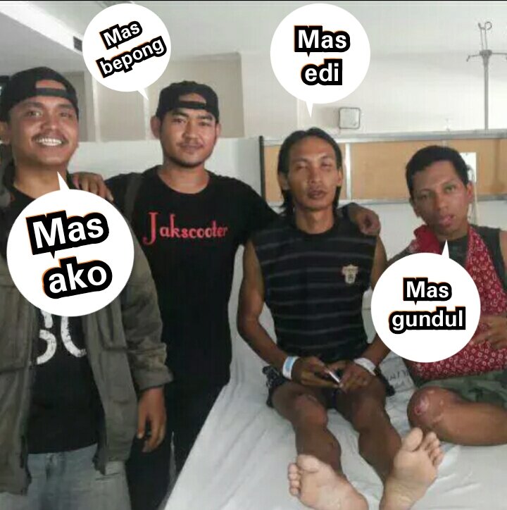 Memory di Rs.Kariyadi Semarang cc @tweetaisoise <a href="/EdiGolbin/">Edi chan</a> @ATLASkopiscoot <a href="/UtamaFatria/">Fatria(Vespa Wisata)</a> <a href="/PASCAsemarang/">PASCASemarang</a> 😂