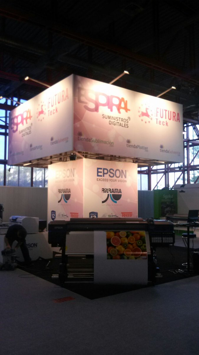 tiendaPlotter's tweet photo. ¡Recuerda que estamos en @CPrint_Madrid y que puedes visitarnos en el estand B201! ¡Último díaaa! #Cprint #CPrint2016 https://t.co/UASd1lZJcy