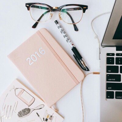 lifechooses's tweet photo. ✧choose one✧ https://t.co/XrEckSL0hx