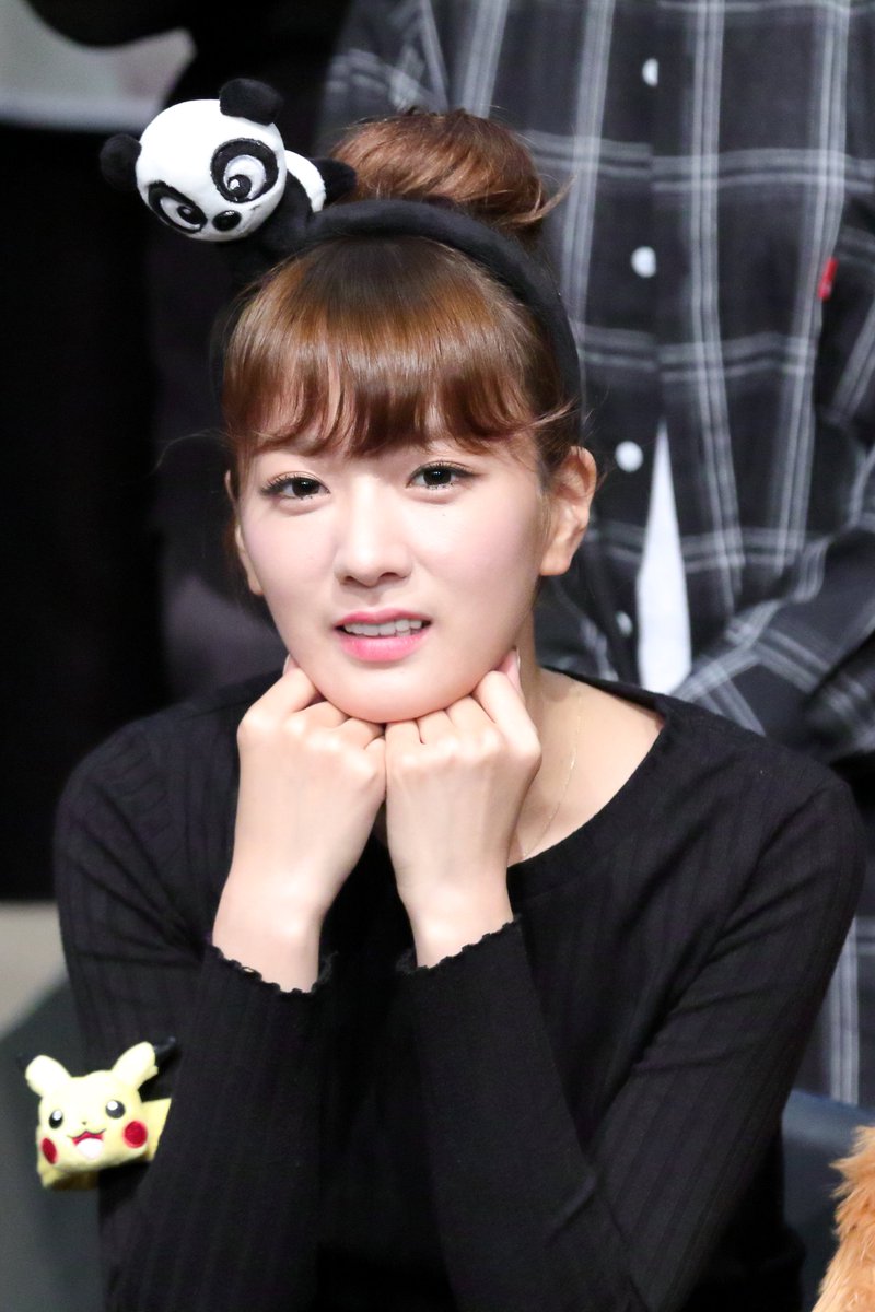 MrBOO_APINK's tweet photo. 20161002 APINK BoMi @ Gangnam Fan Sign Event @Apinkbm https://t.co/teAJ9vD6GG